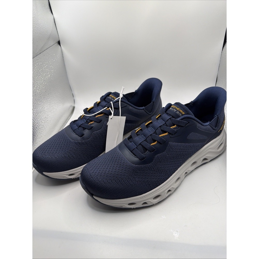 Skecher's Glide Step Sneaker‎ in Navy Men Sz 8 Hands Free Swift Fit Lace Up. New